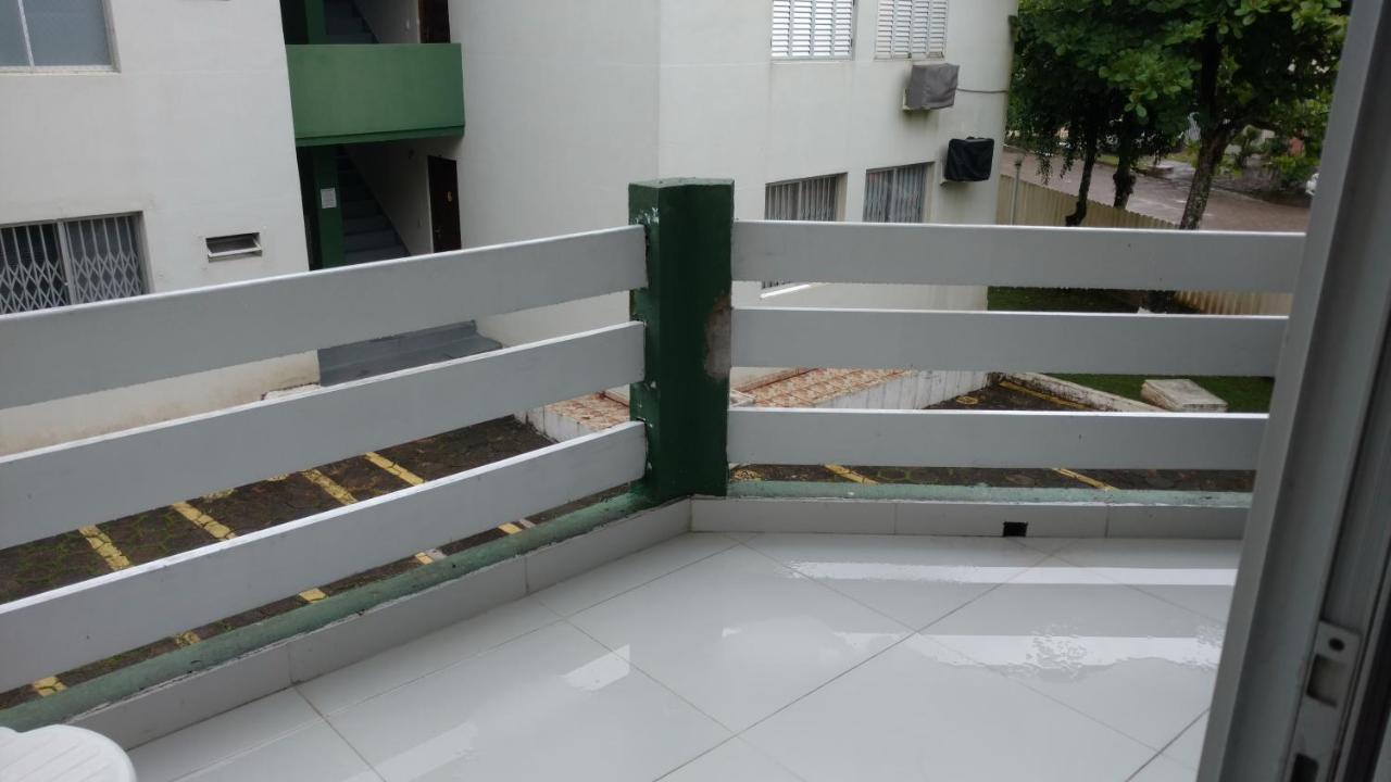 Apto Espetacular A 50 M Do Mar Em Condominio Com Piscinas Maravilhosas Guaratuba Eksteriør billede