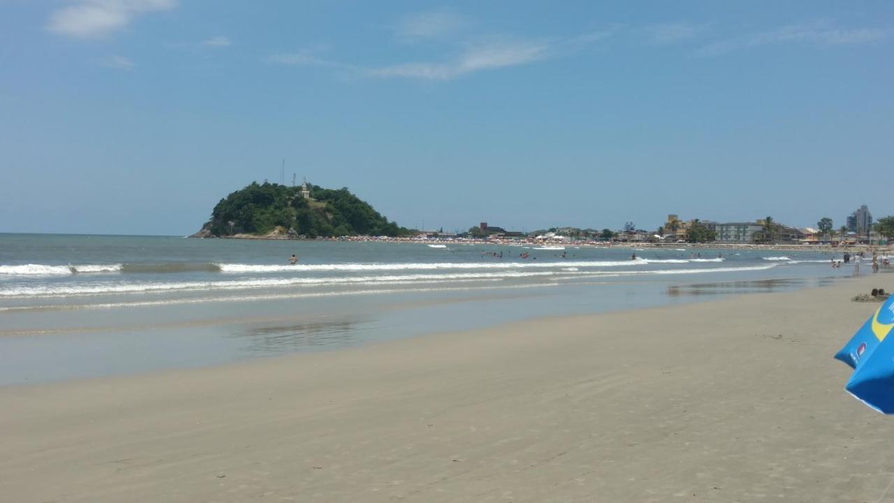 Apto Espetacular A 50 M Do Mar Em Condominio Com Piscinas Maravilhosas Guaratuba Eksteriør billede